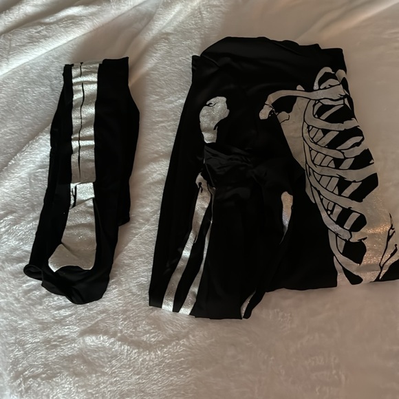 Skeleton Costume - Picture 5 of 12